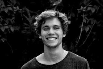 ¿Por qué me río cuando estoy nervioso?